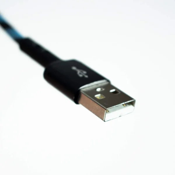نمای نزدیک سوکت فلزی USB Type-A کابل کینگ استار K120A