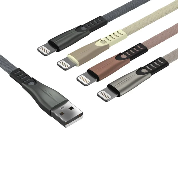 چهار کانکتور لایتنینگ K130i در رنگ‌های مشکی طلایی رزگلد و بژ با یک USB-A دودی