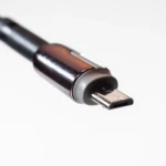 نمای نزدیک سوکت فلزی Micro USB کابل کینگ استار K42A با روکش کنفی